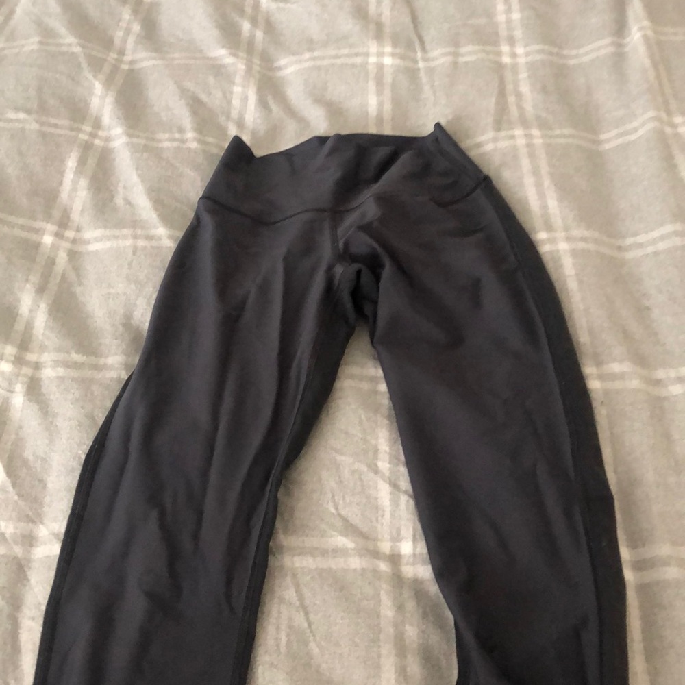 Lululemon wunder under